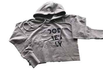 FELPA DONNA CORTA CON CAPPUCCIO FRENCH TERRY GOOD VIBES ONLY S ROSA CONFETTO